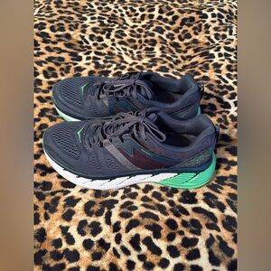 HOKA ONE ONE M GAVIOTA 2 Navy and Green Athletic Shoes